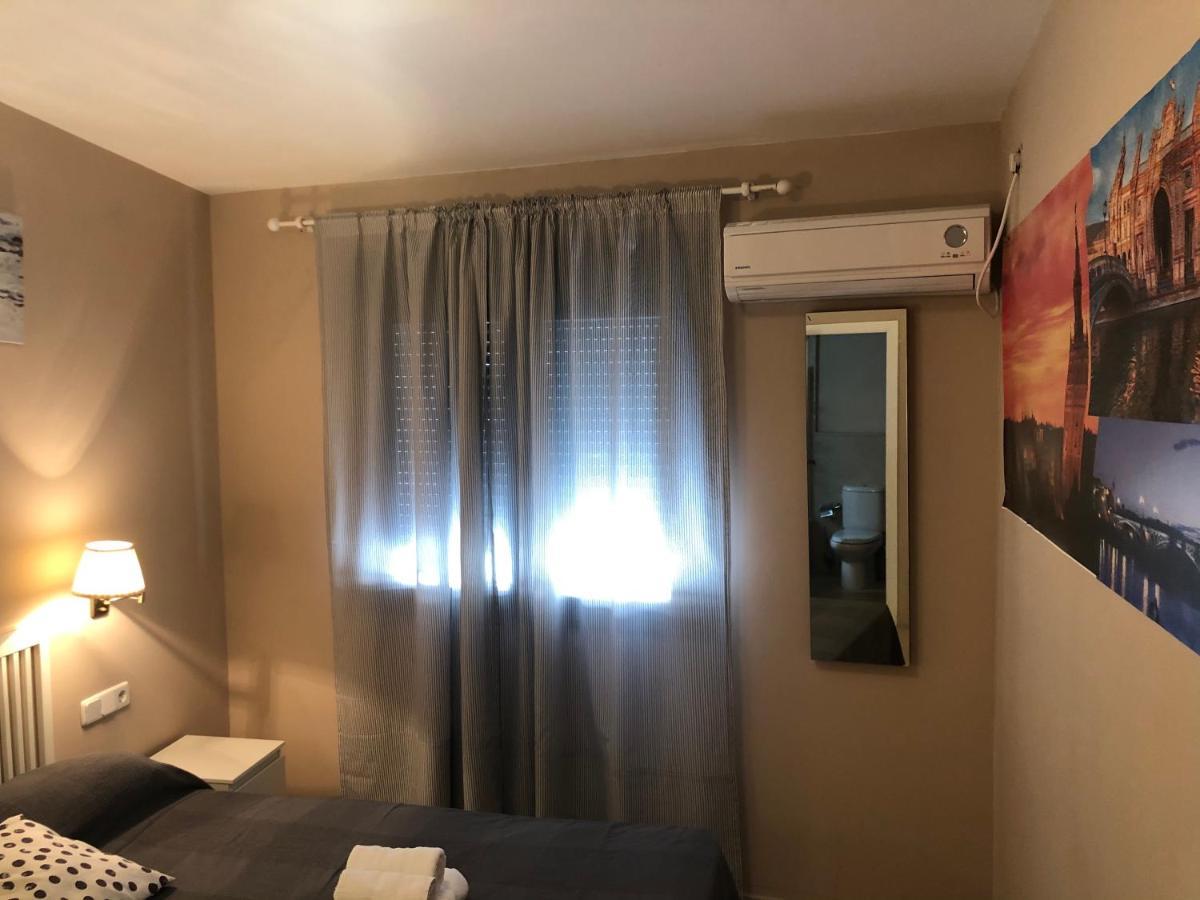 Apartamento DUPLEX SAGASTA Siviglia Esterno foto