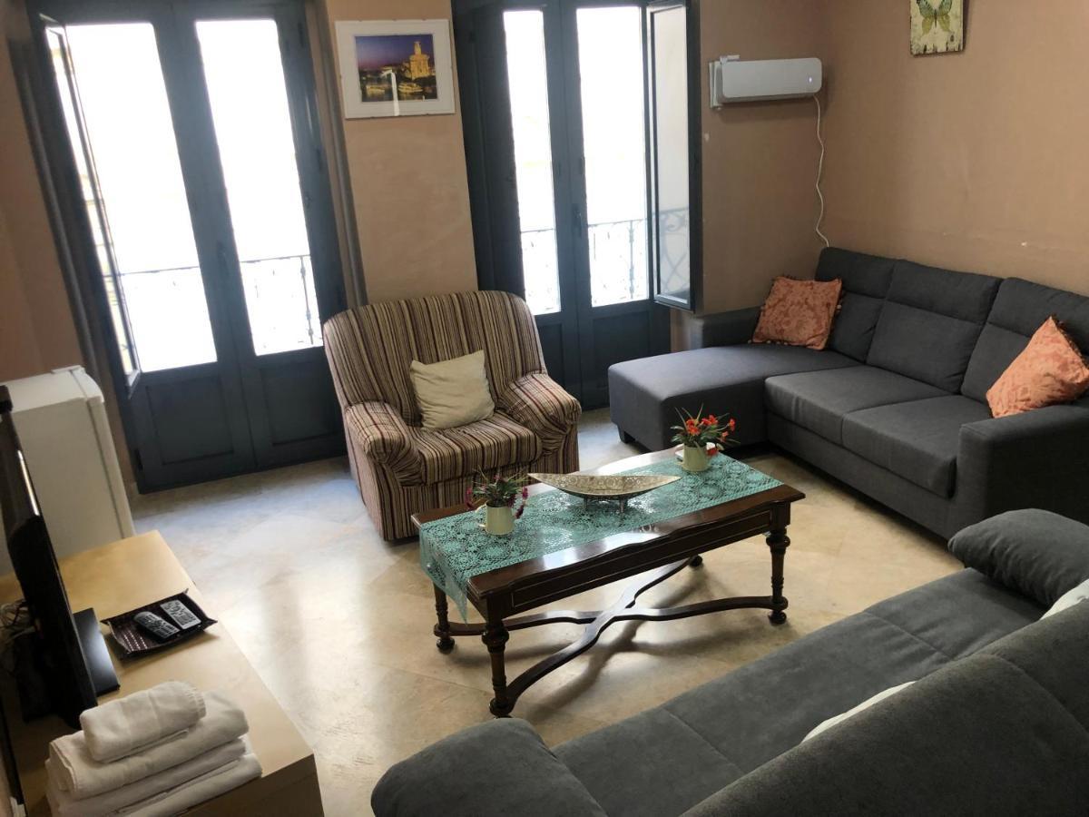 Apartamento DUPLEX SAGASTA Siviglia Esterno foto