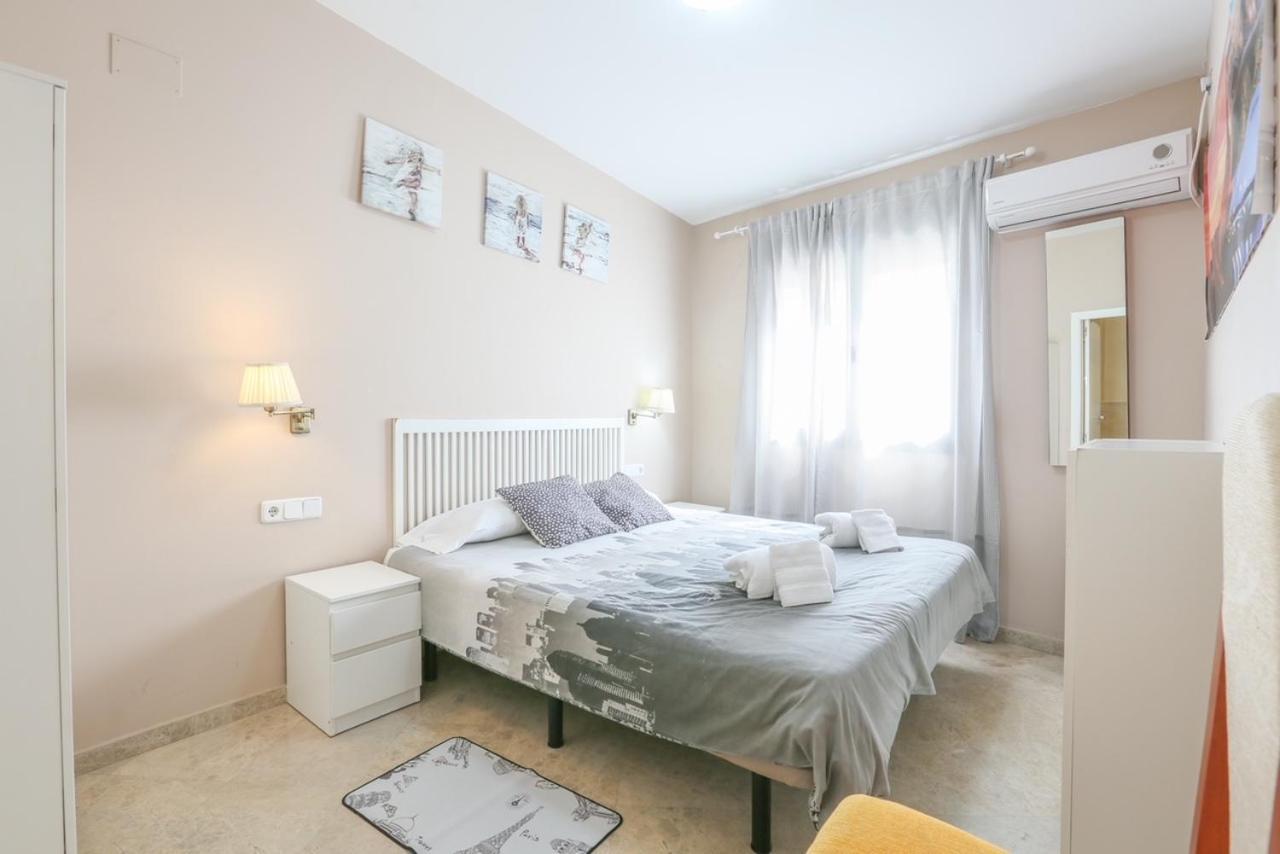 Apartamento DUPLEX SAGASTA Siviglia Esterno foto