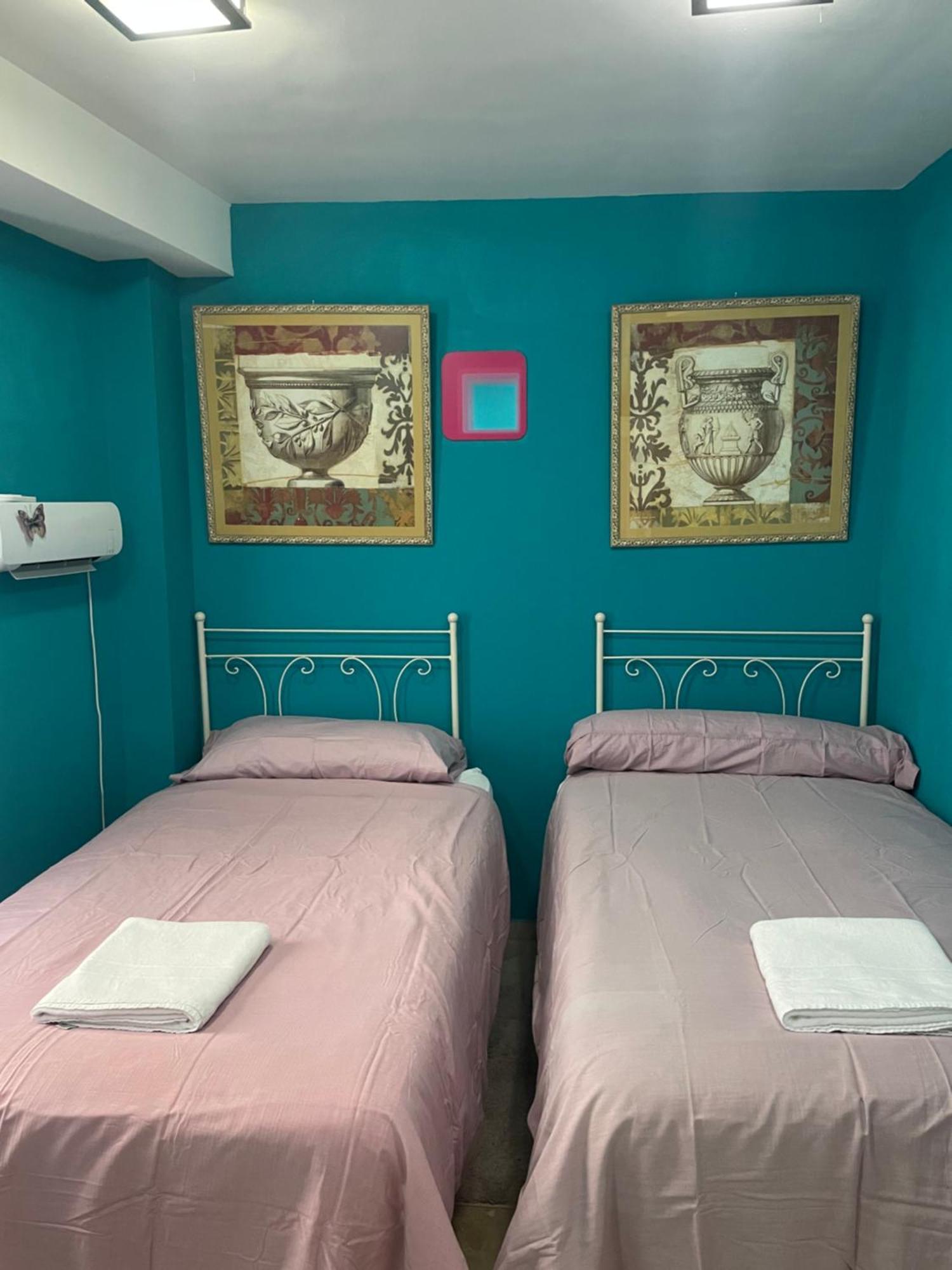 Apartamento DUPLEX SAGASTA Siviglia Esterno foto