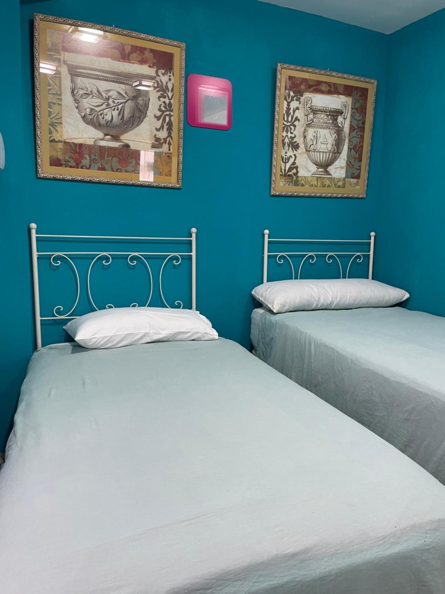 Apartamento DUPLEX SAGASTA Siviglia Esterno foto