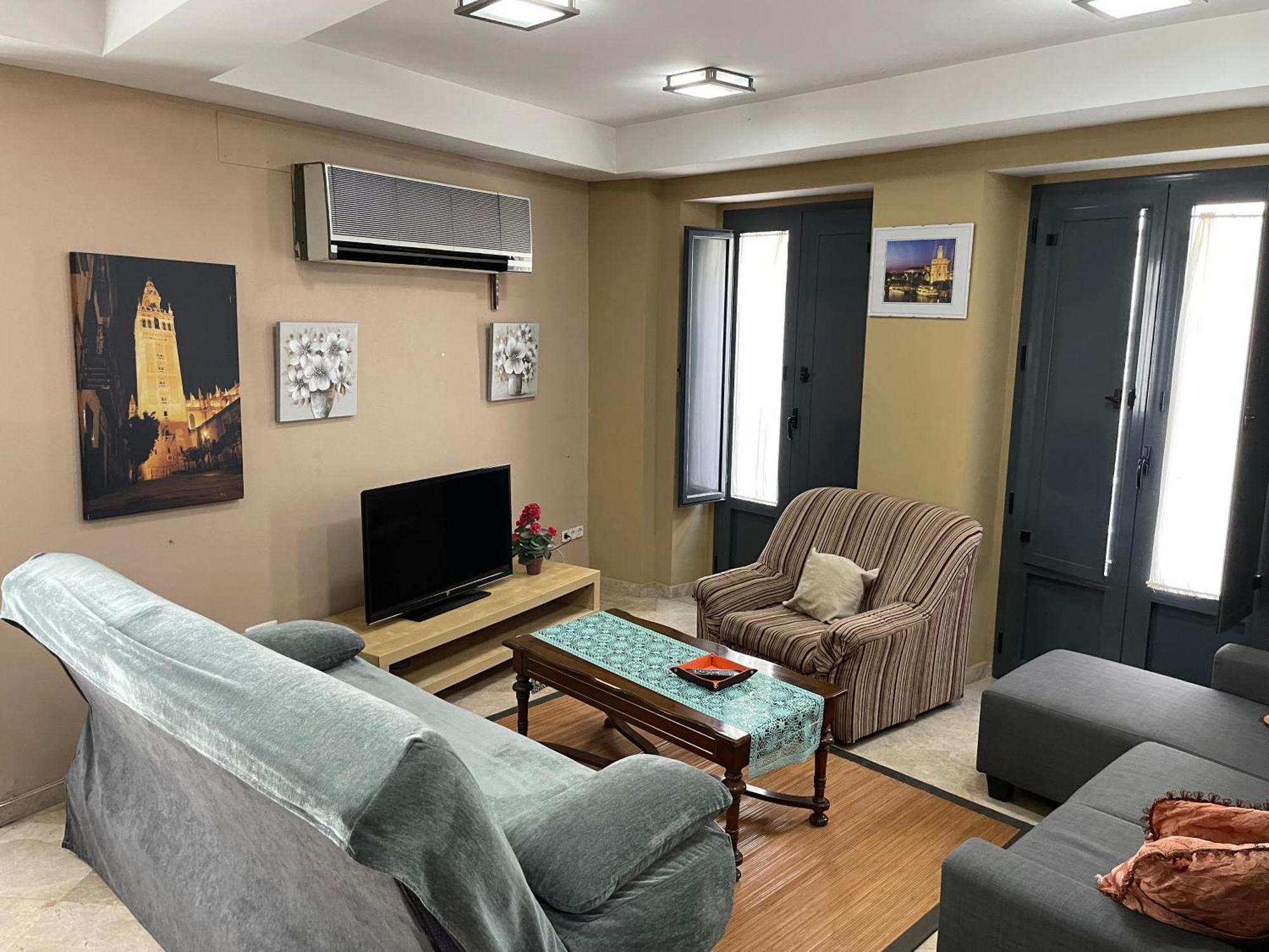 Apartamento DUPLEX SAGASTA Siviglia Esterno foto