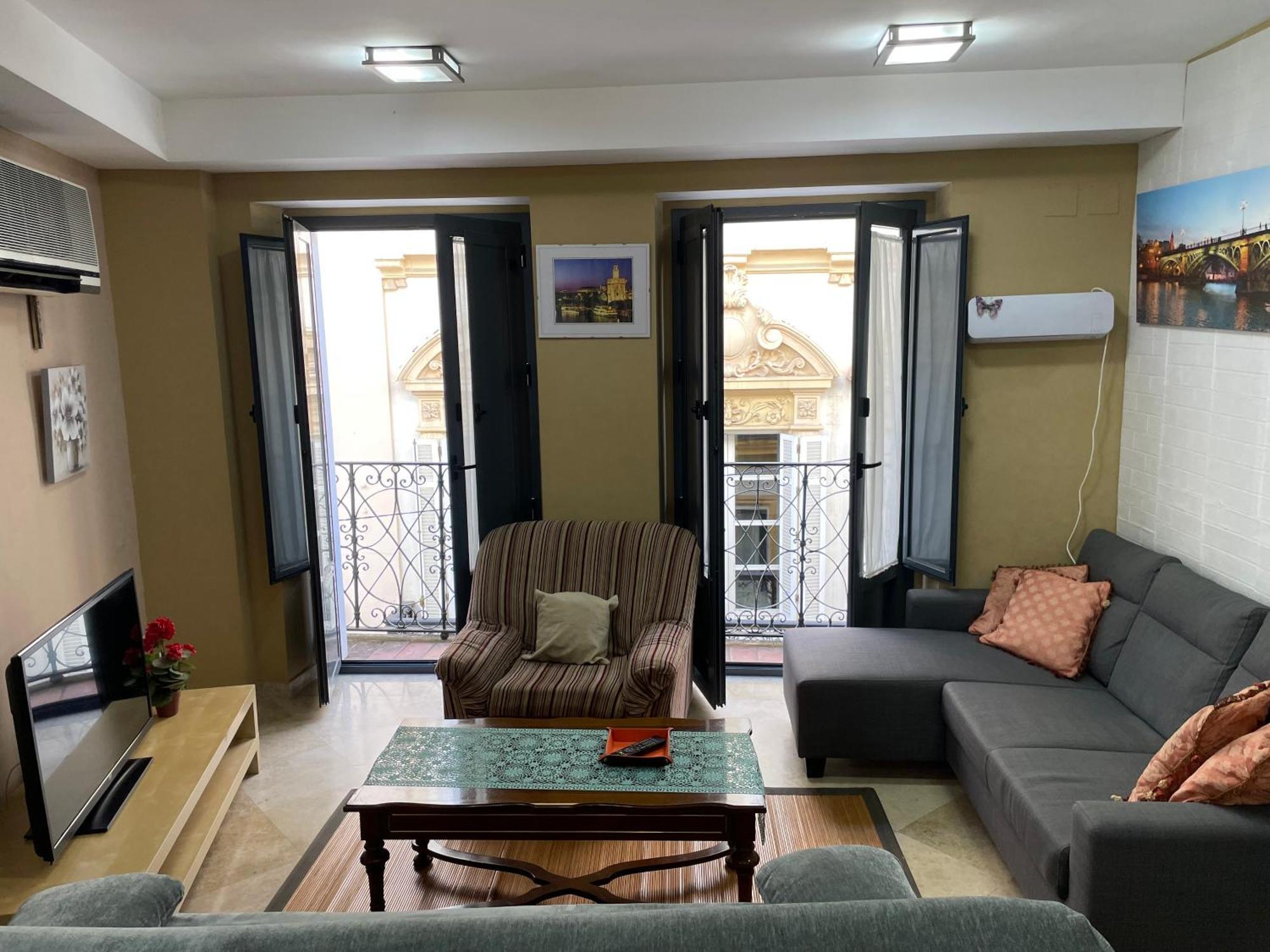 Apartamento DUPLEX SAGASTA Siviglia Esterno foto